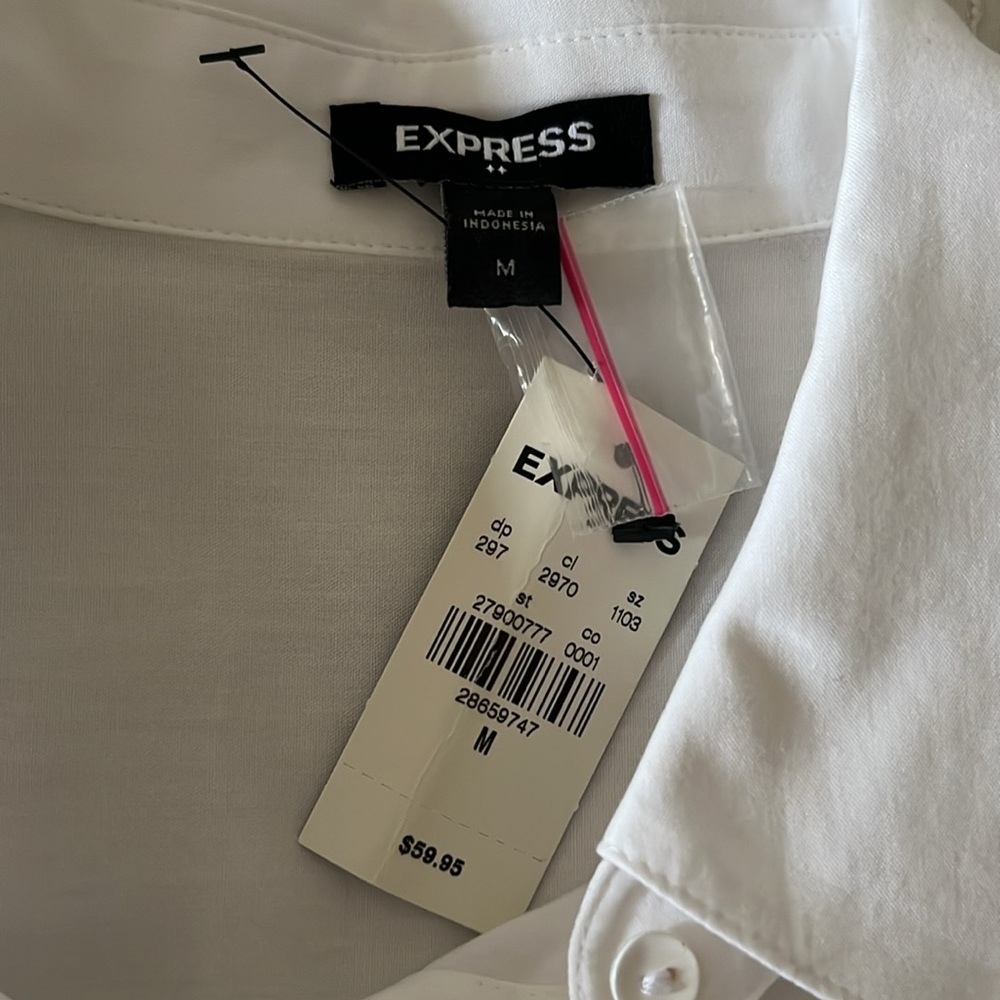 Exspress Cropped White Button Down Shirt - Picture 9 of 11